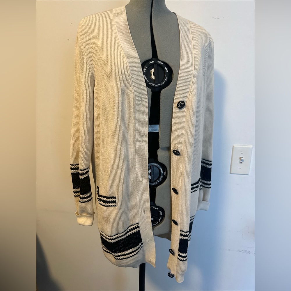 Classic light weight cardigan